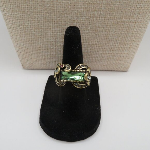 Heidi Daus Signed Green and Multi Color Crystals Brass Tone Ring Size 5 - Picture 6 of 10